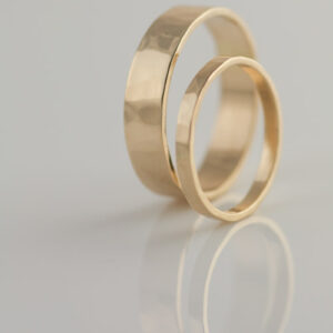 hammered yellow gold wedding ring set