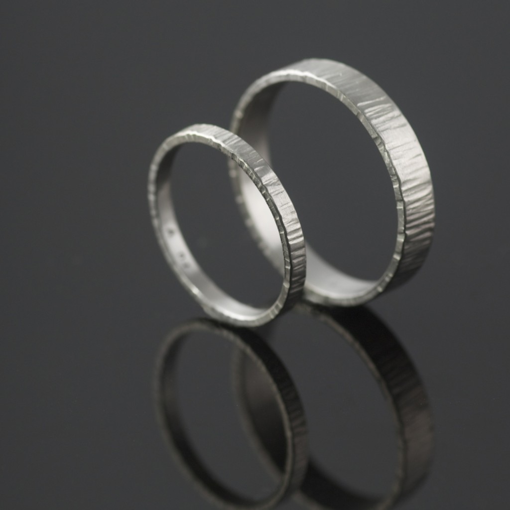 hammered platinum wedding ring set